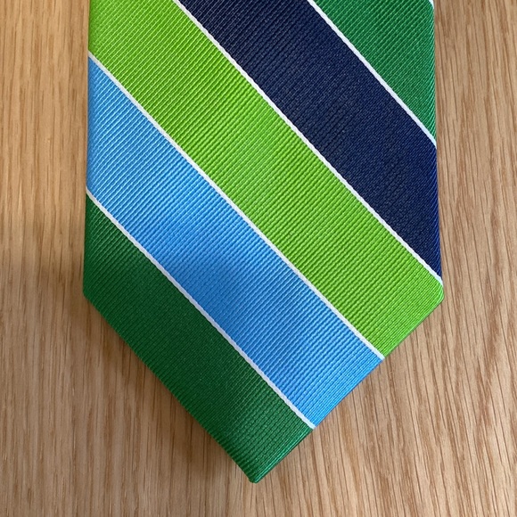 Vera Bradley Men’s Necktie for Baekgaard - Picture 2 of 6